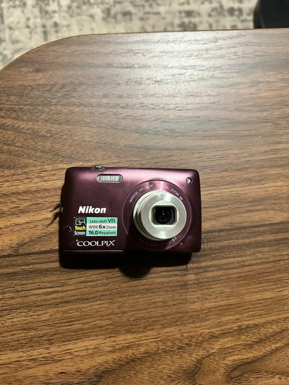 Nikon Coolpix S4300 Digital Point & Shoot Camera Touch Screen